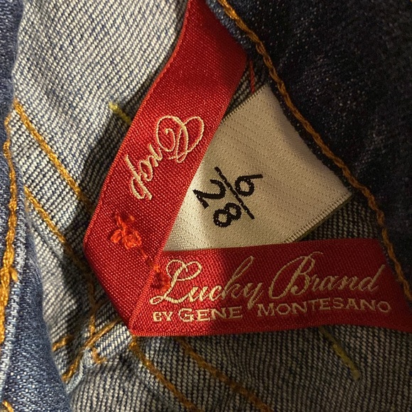 Lucky Brand Crop Jeans. - Picture 3 of 7